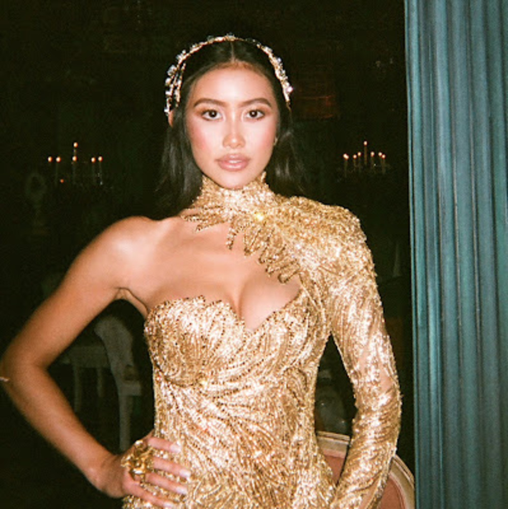 Meet your Posher, Elaine